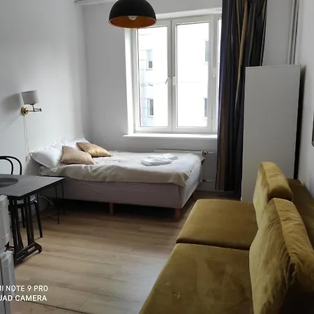 Appartamento N: Ajax West Station/ Airport With Bathroom *